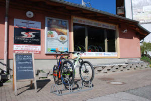 Bachers Bikeverleih Bar - Aussenansicht